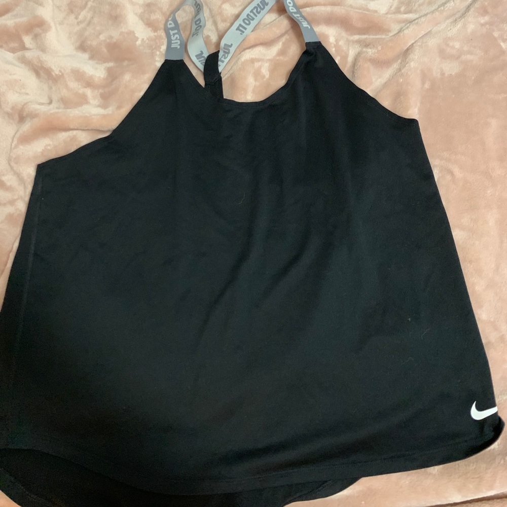 Nike top